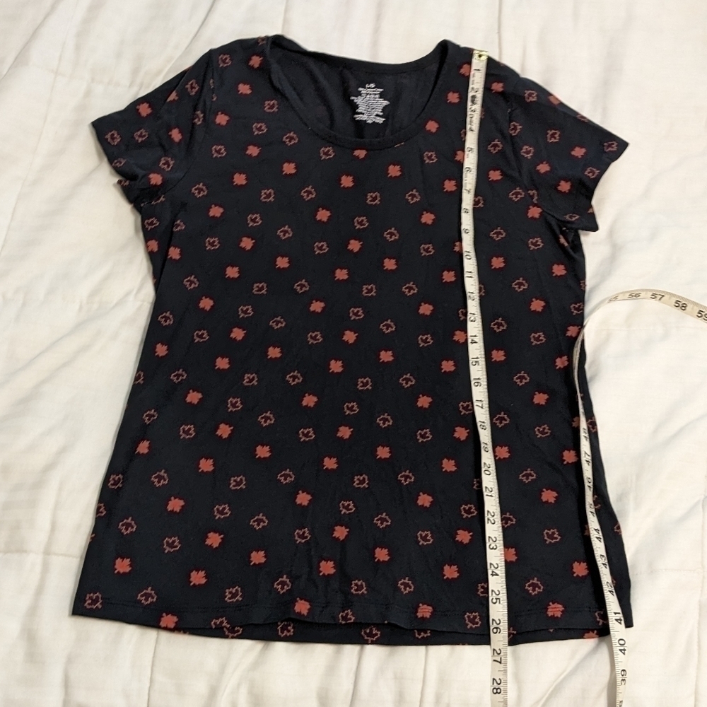 FALL leaf patterned tee size Large - Picture 3 of 6